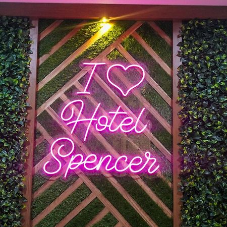 Hotel Spencer-Наві-Мумбаї Екстер'єр фото